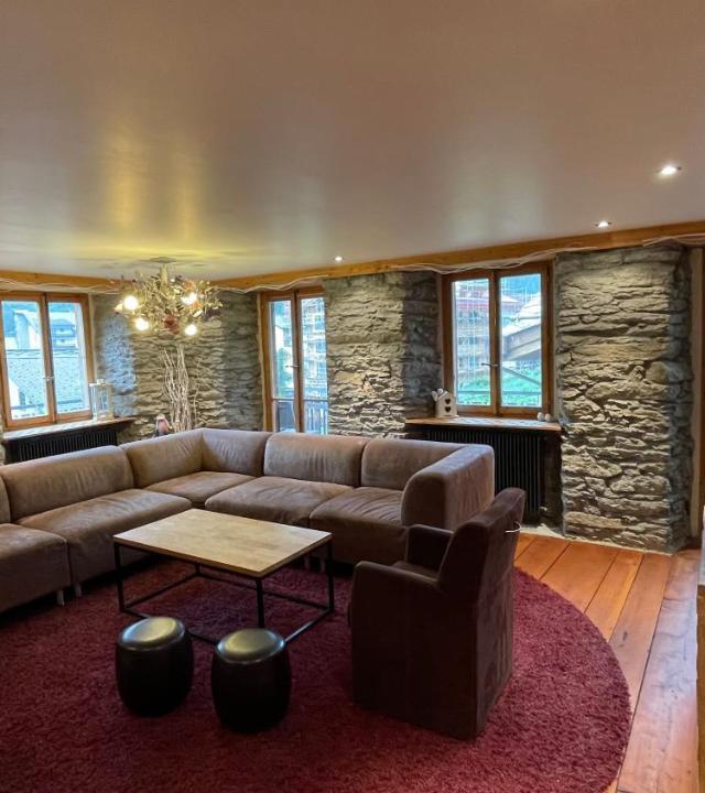 Stegmatte - Unique Luxury Triplex Apartment for 10 Persons