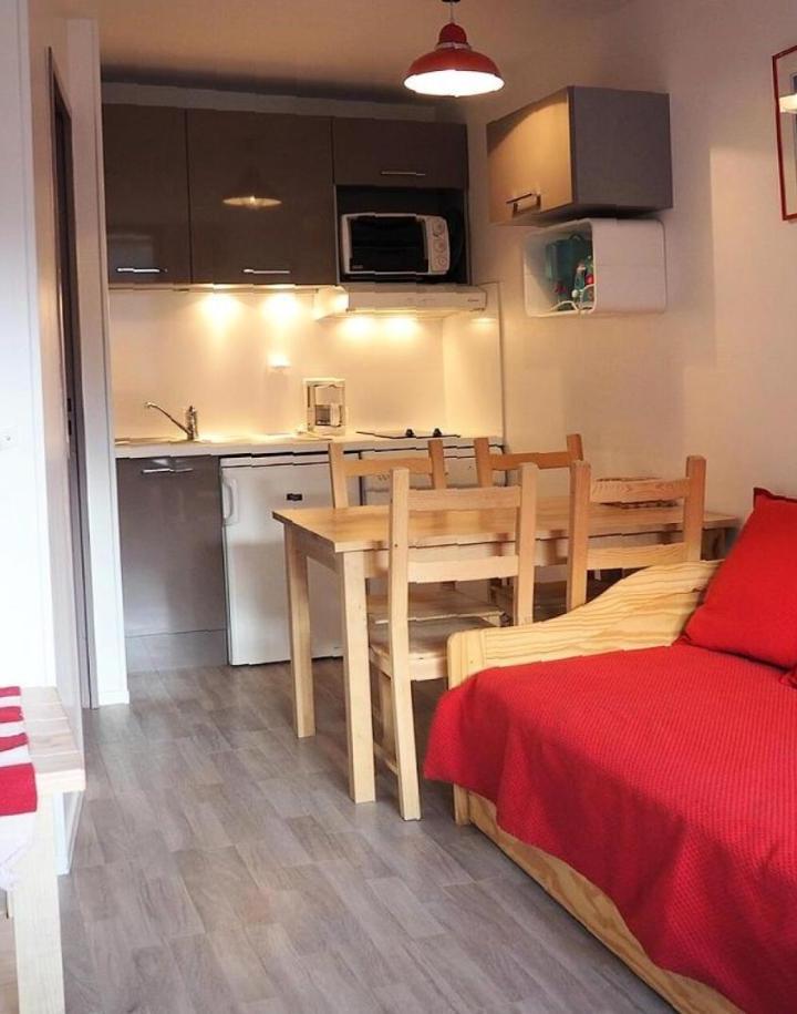 Appartement – Residence Boedette D - Appartement Renove · Depart Et Retour Skis Aux Pieds · Balcon Mae-1214
