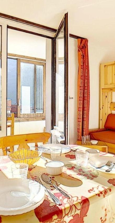 Studio - Free WiFi – Residence Le Sorbier - Appartement Lumineux · Depart Et Retour Skis Aux Pieds · Vue Sur Les Pistes Mae-1714
