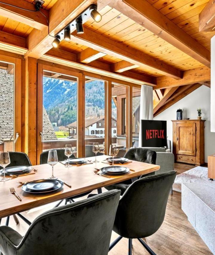 Two-Bedroom Apartment (1 large bed) - Free WiFi – A&Y Penthouse Engelberg