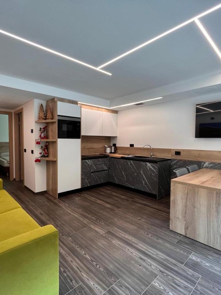 One-Bedroom Apartment (1 large bed) - Free WiFi – Gin Luxury Apartments City Centre