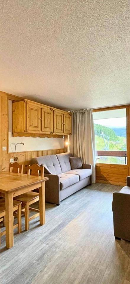 Studio – Residence Chaviere - Chaleureux Studio Situe Au Coeur Des Menuires Au Pied Des Pistes Appartement Pour 3 Personnes Mae-5754