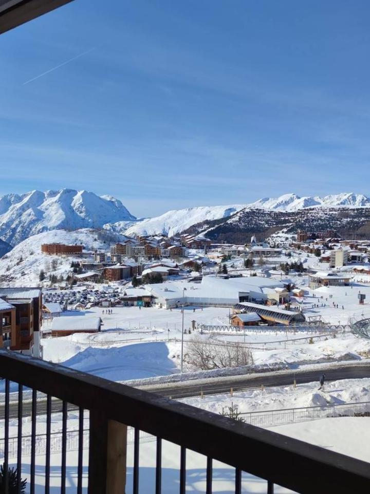 Apartment with Mountain View (1 sofa bed, Bedroom#1: 1 large bed) - Free WiFi – Alpe D'huez Houses - Chez Marlene - Phoenix3 - Coup de Coeur Ski Aux Pieds Avec Piscine, Spa, Et Fitness