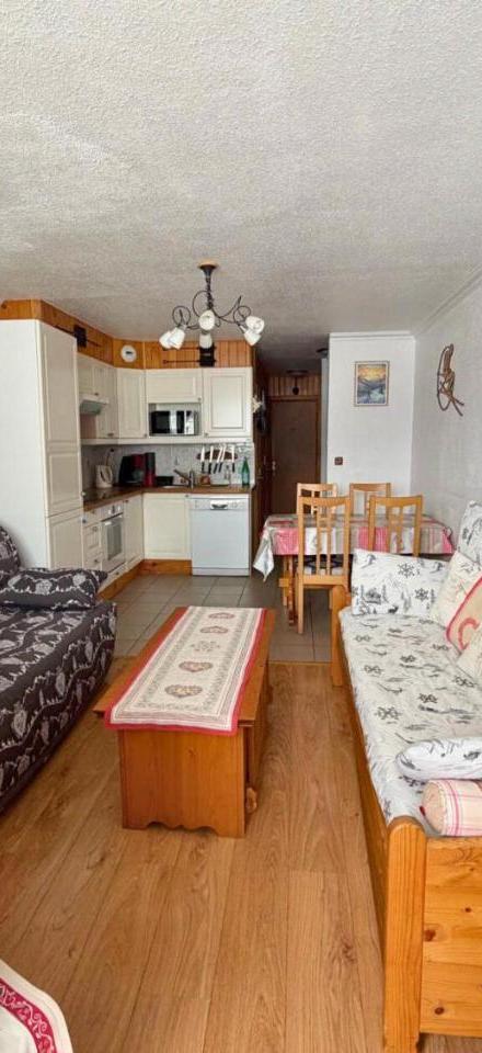 Apartment (1 single bed and 1 double bed) – Residence Caron - Appartement 5 Personnes Avec Cuisine Equipee Mae-5941