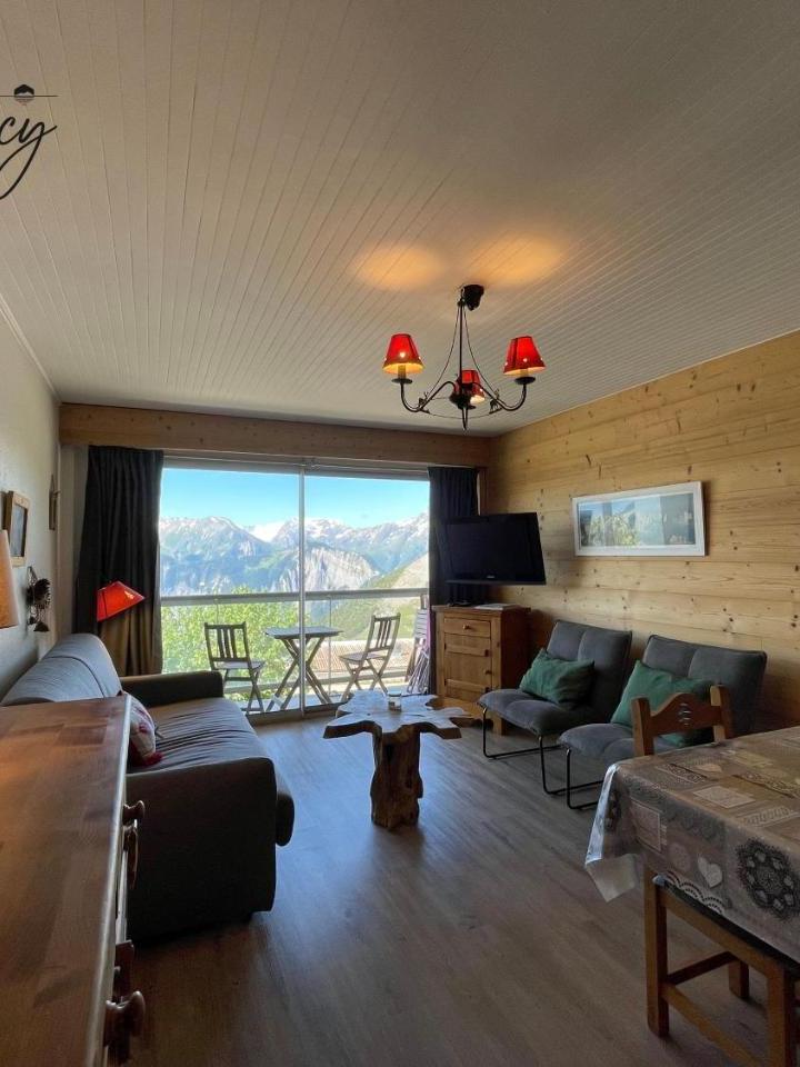 Apartment with Mountain View (1 sofa bed) – Homency - Residence Signal A1