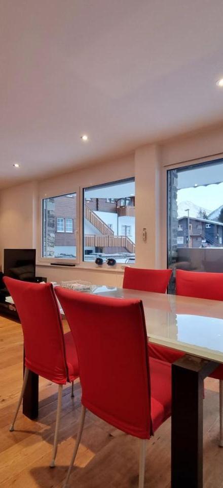 Mountain Village Residence – billede 1