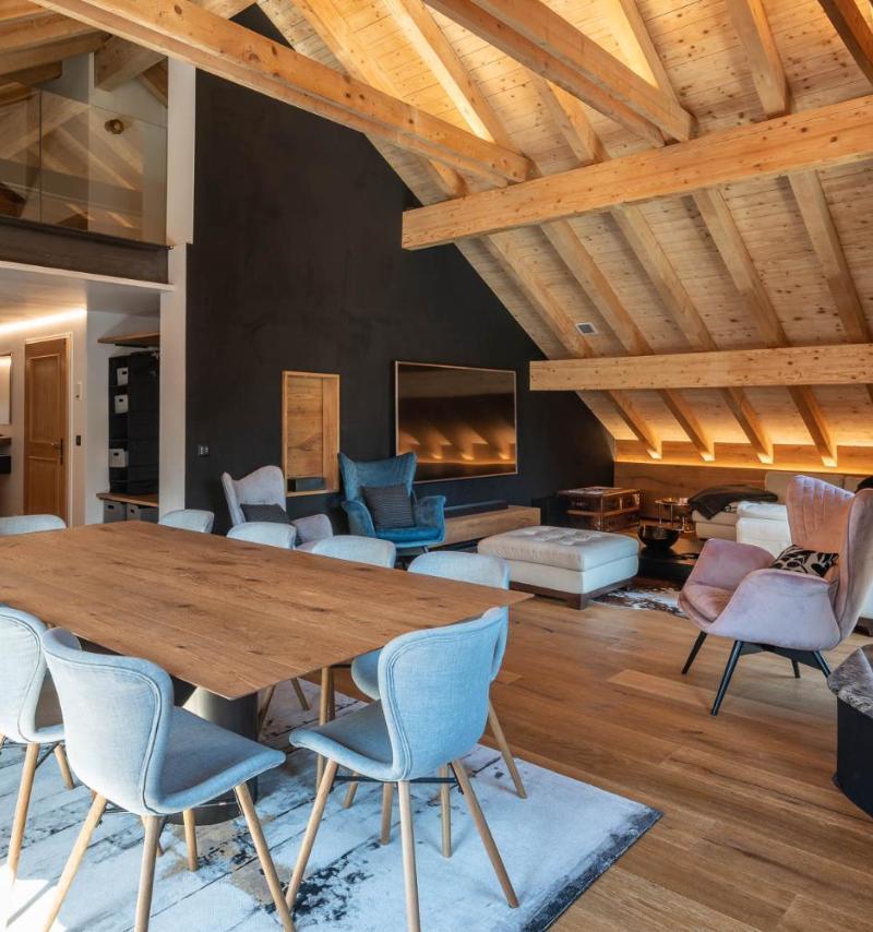 Central, Luxury, Chalet-Style Penthouse Apartment