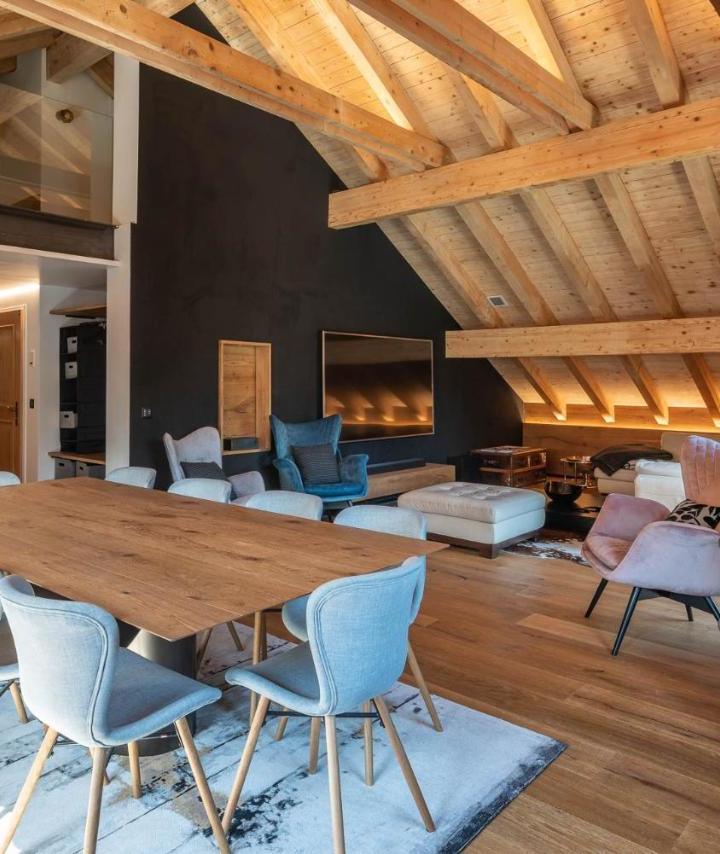 Apartment (2 single beds) - Free WiFi – Central, Luxury, Chalet-Style Penthouse Apartment