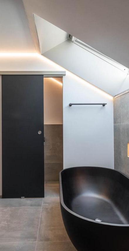 Central, Luxury, Chalet-Style Penthouse Apartment – billede 3