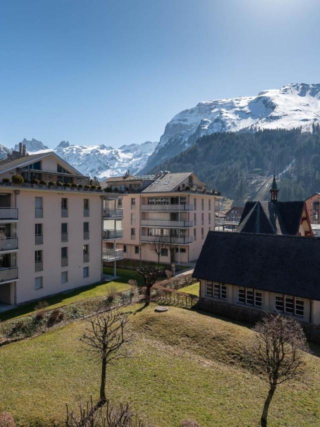 Central, Luxury, Chalet-Style Penthouse Apartment – billede 6