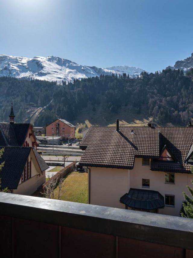Central, Luxury, Chalet-Style Penthouse Apartment – billede 7