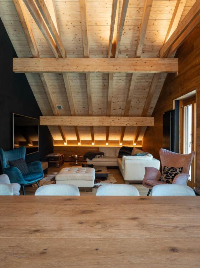 Central, Luxury, Chalet-Style Penthouse Apartment – billede 10