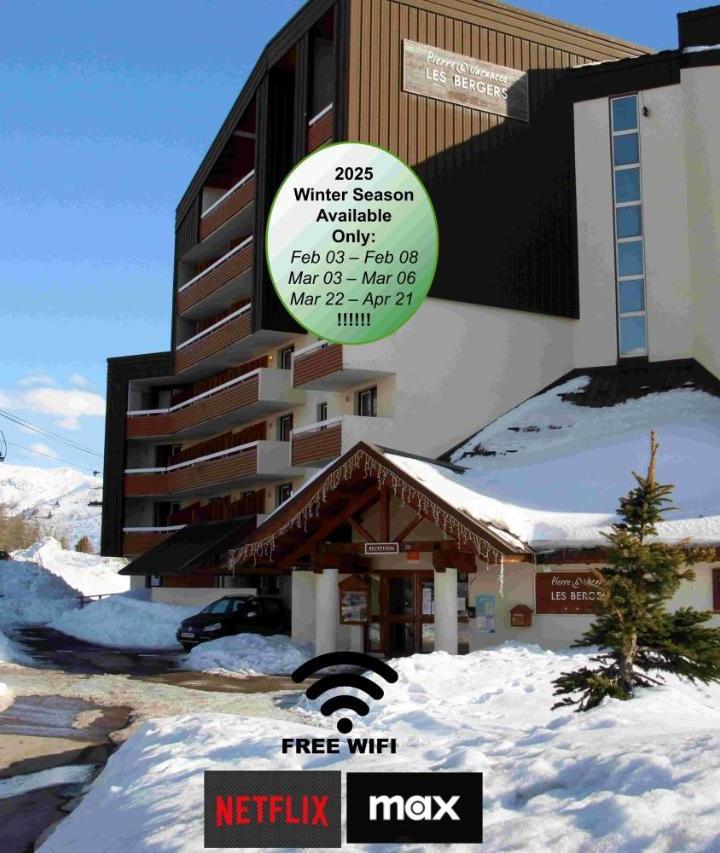 Two-Bedroom Apartment (2 single beds) - Free WiFi – Superb View+Swim Pool+Smart Tv+Netflix+Projector