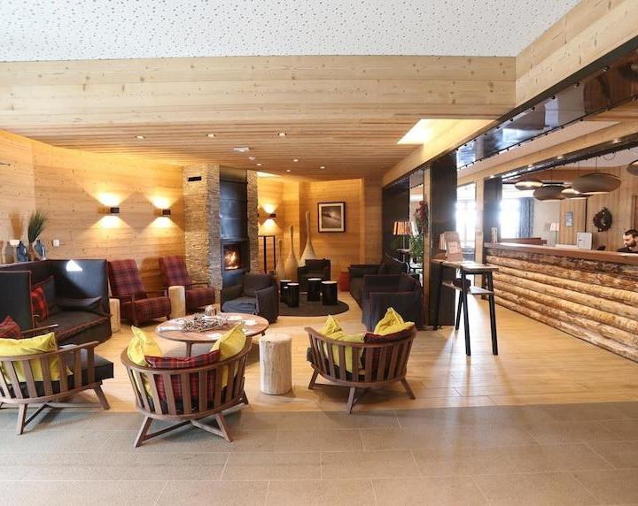 Apartment (1 Double Sofa Bed and 5 Twin Beds) – Chalet in France with SPA & Heated Pool