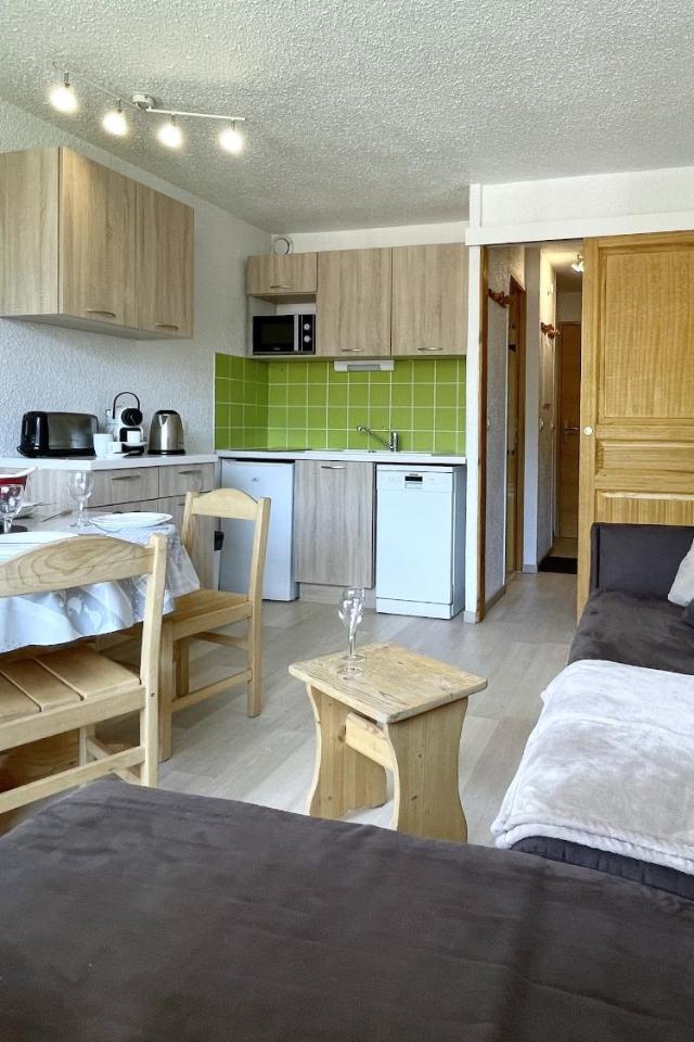 6332 Appartement Skis Aux Pieds Les Menuires – bild 2