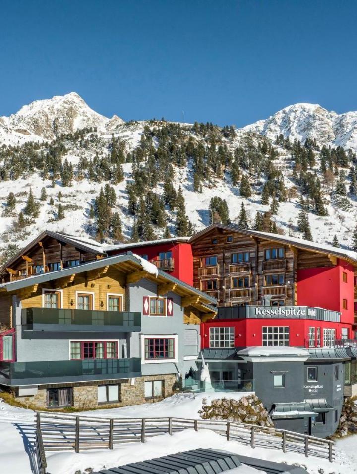 Room for 2+1 (1 Queen Bed and 1 Twin Sofa Bed) – Kesselspitze Valamar Collection Hotel & Chalet
