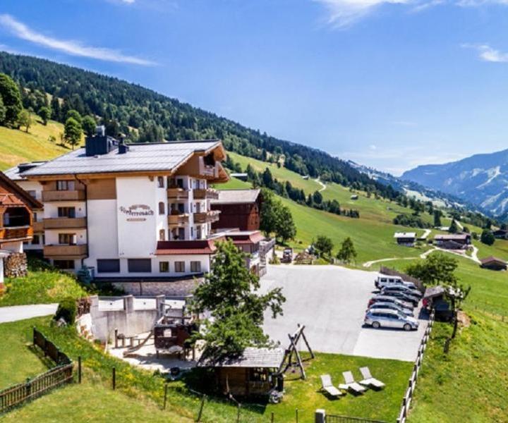 Standard Double Room, Balcony, Mountain View (1 King Bed) – Vorderronach