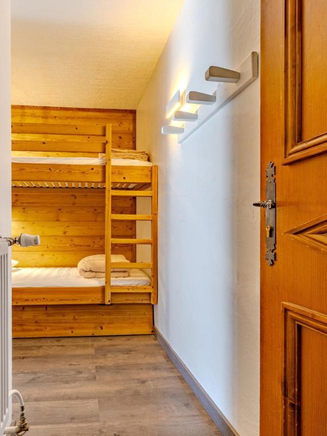 Wooden Paradise / 6 Persons – bild 7