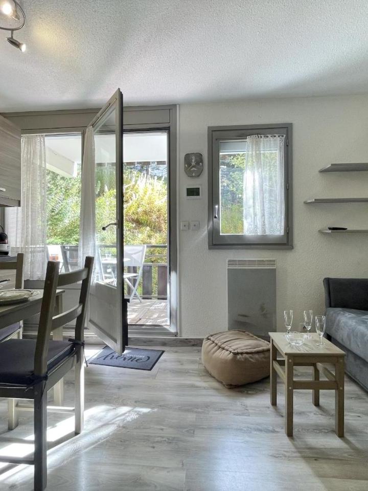 Studio with Balcony (1 single bed and 1 bunk bed and 1 sofa bed) – Gt219 Studio Et Coin Nuit 3 Vallees