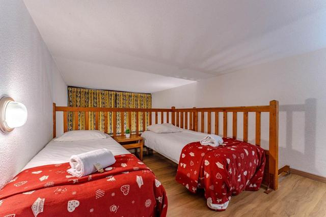 Cozy Duplex with Balcony, Parking & Mountain View - Residence Le Silveralp – billede 6
