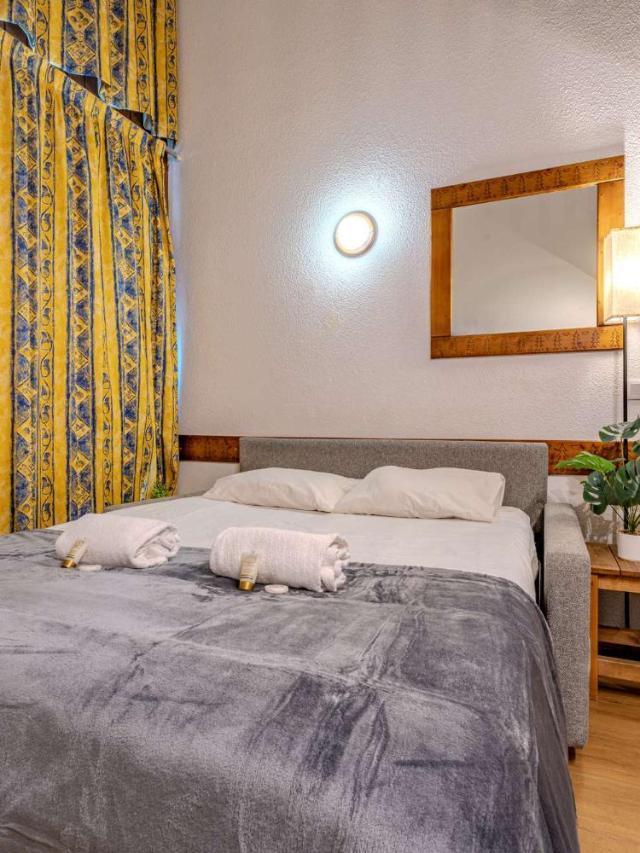 Cozy Duplex with Balcony, Parking & Mountain View - Residence Le Silveralp – bild 8