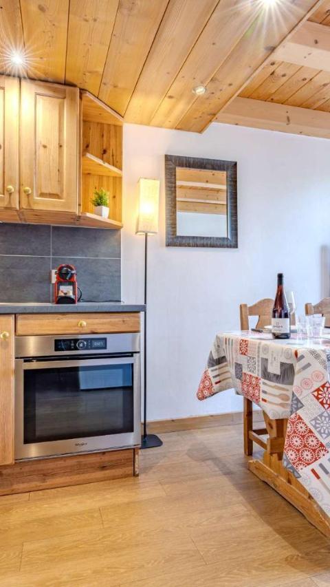 Cozy Mountain Apartment - Ski-In Ski-Out Access, Balcony & Parking - Residence Le Silveralp – Val Thorens