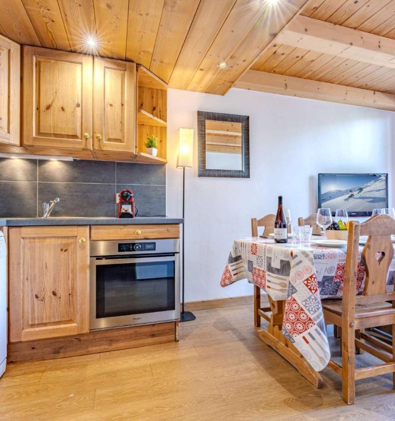 Cozy Mountain Apartment - Ski-In Ski-Out Access, Balcony & Parking - Residence Le Silveralp