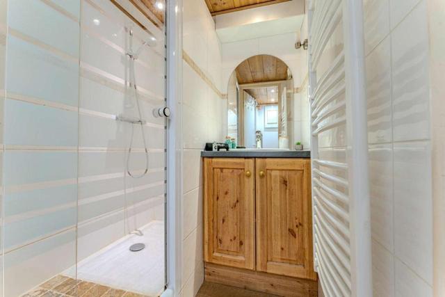 Cozy Mountain Apartment - Ski-In Ski-Out Access, Balcony & Parking - Residence Le Silveralp – billede 7