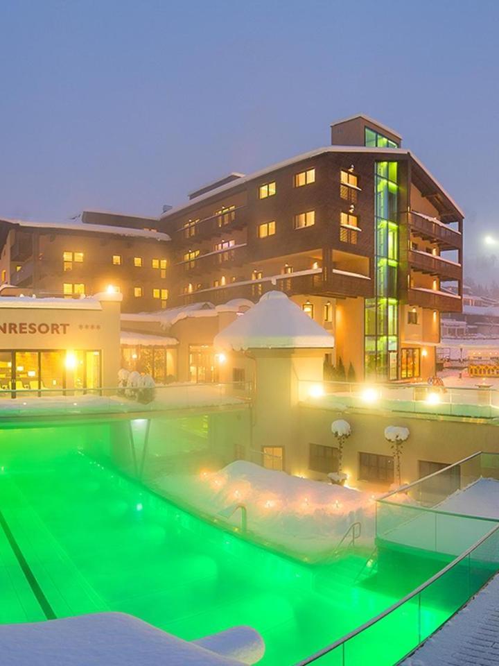 Double Room (1 extra-large double bed or 2 single beds) - Free WiFi – Alpinresort Valsaa - Sport & SPA