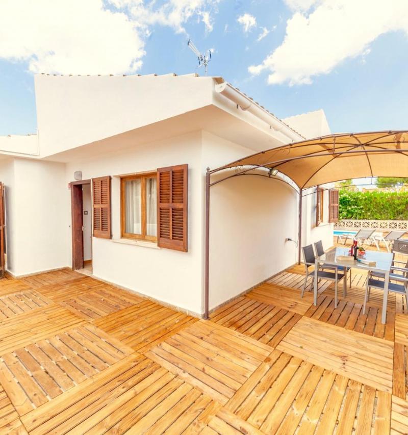 Beach Villa Ribot II by Sealand Villas