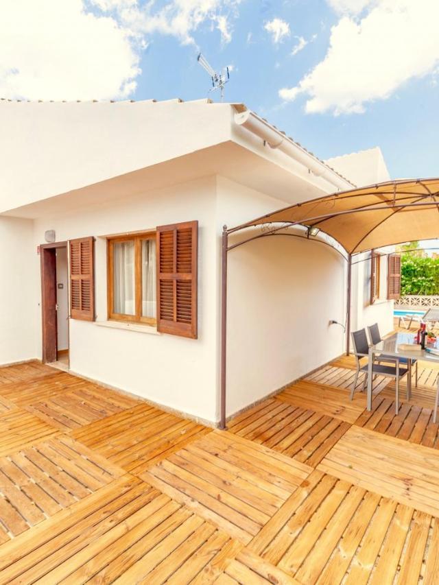 Beach Villa Ribot II by Sealand Villas