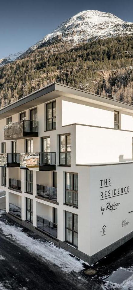 The Residence by Regina – billede 1
