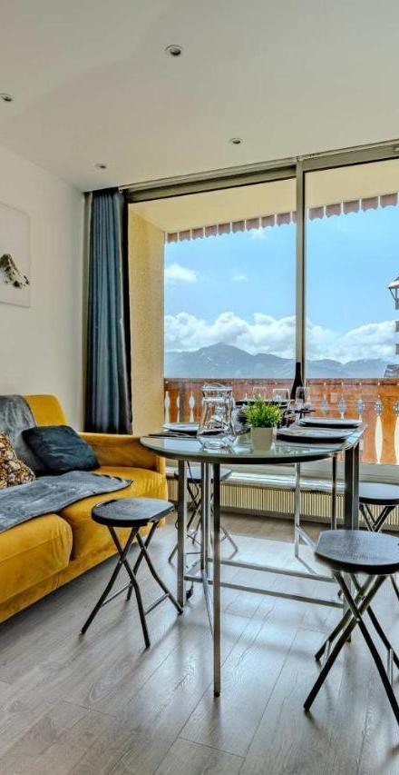Apartment (1 sofa bed, Bedroom#1: 1 bunk bed) - Free WiFi – Mountain-View Gem - Studio Apt Retreat in Val Thorens - Residence Le Dome du Polset