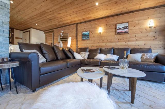 Chalet Magique - Luxury Catered Chalet - 4 En-Suite Bedrooms - Sauna - Private Home Cinema - Ideal Location in Center of Alpe D'huez - 10 People – billede 9