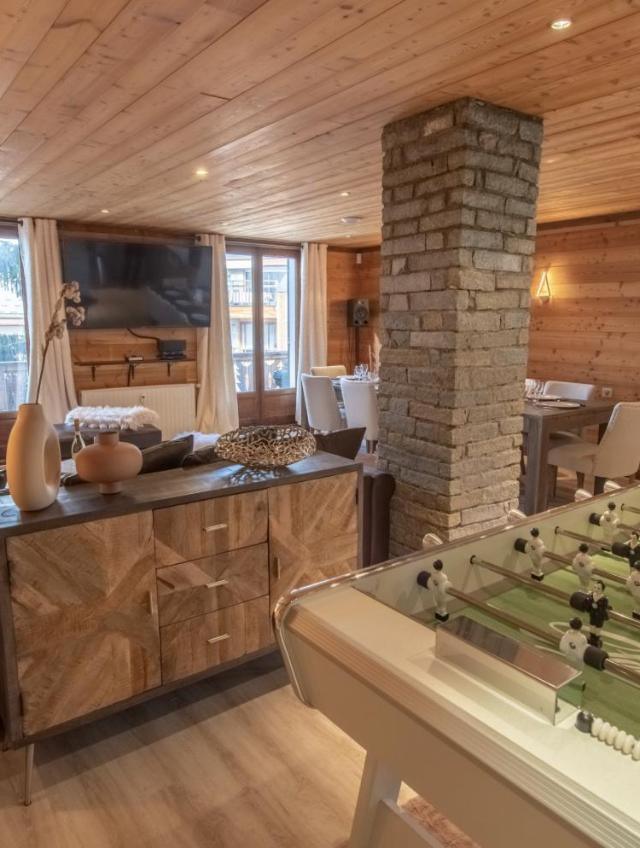 Chalet Magique - Luxury Catered Chalet - 4 En-Suite Bedrooms - Sauna - Private Home Cinema - Ideal Location in Center of Alpe D'huez - 10 People – billede 10