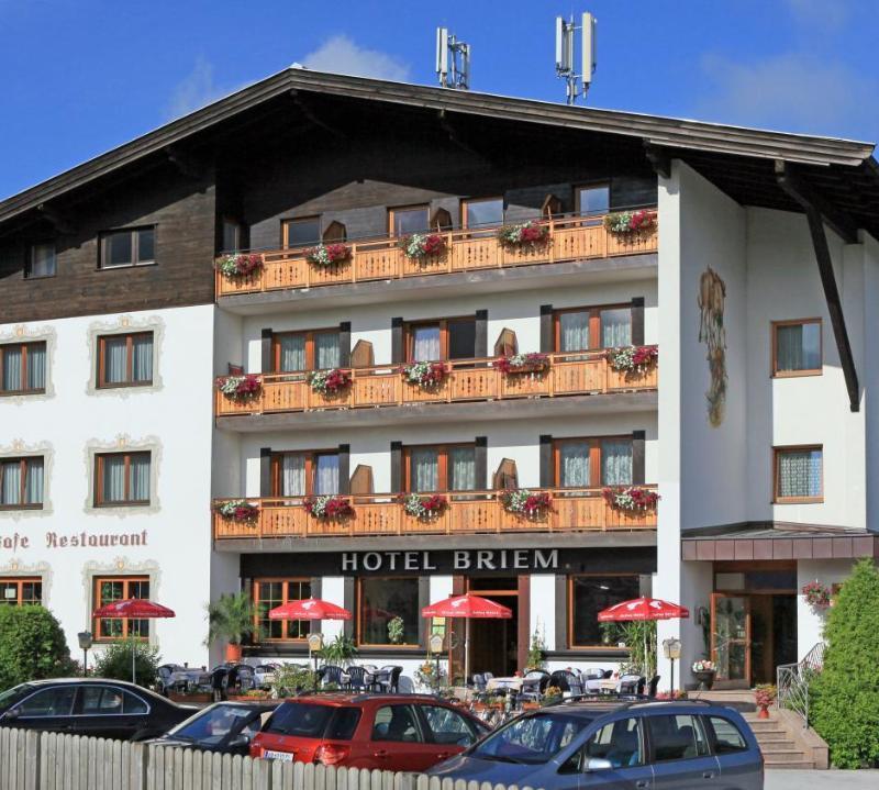 Hotel Dahoam by Miha