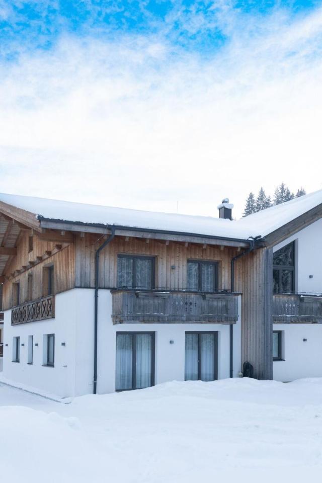 Chalet in Saalbach Near Ski Lift And Sauna