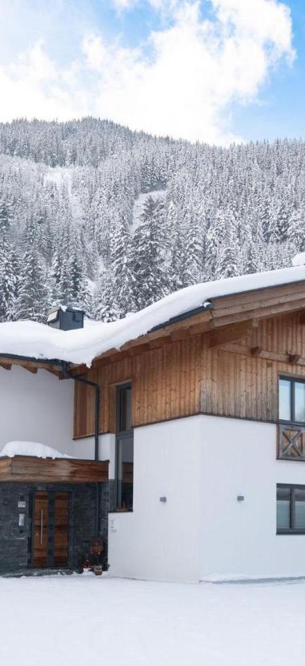 Chalet in Saalbach Near Ski Lift And Sauna – billede 2