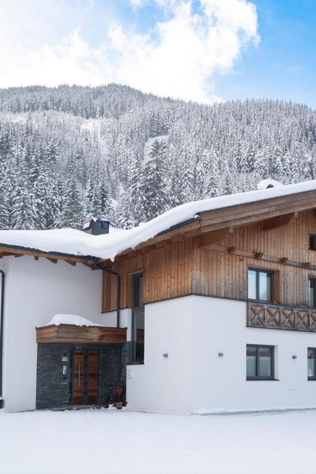 Chalet in Saalbach Near Ski Lift And Sauna – billede 2
