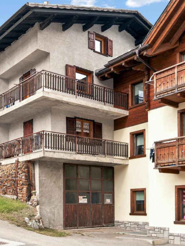 Comfortable Apartment in Livigno with Balcony