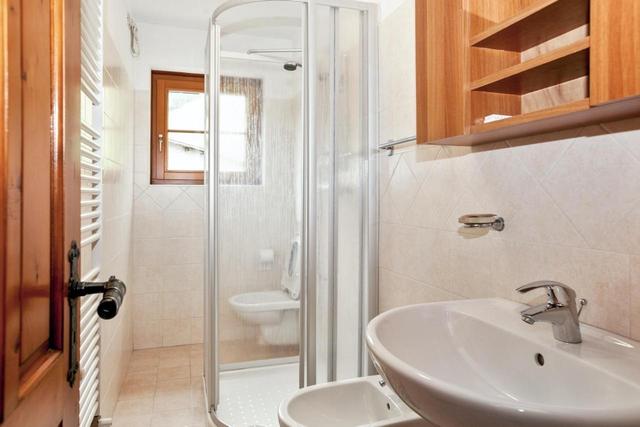 Comfortable Apartment in Livigno with Balcony – billede 6