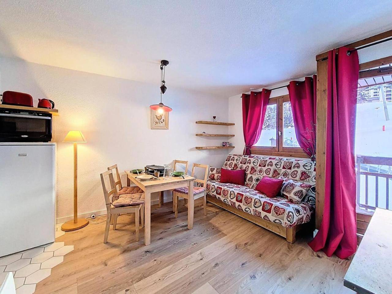 Residence Carlines II - Appartement Lumineux · Acces Direct Aux Pistes · Balcon Vue Sur Les Pistes Mae-2234, Les Menuires