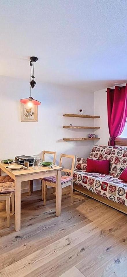 Appartement – Residence Carlines II - Appartement Lumineux · Acces Direct Aux Pistes · Balcon Vue Sur Les Pistes Mae-2234