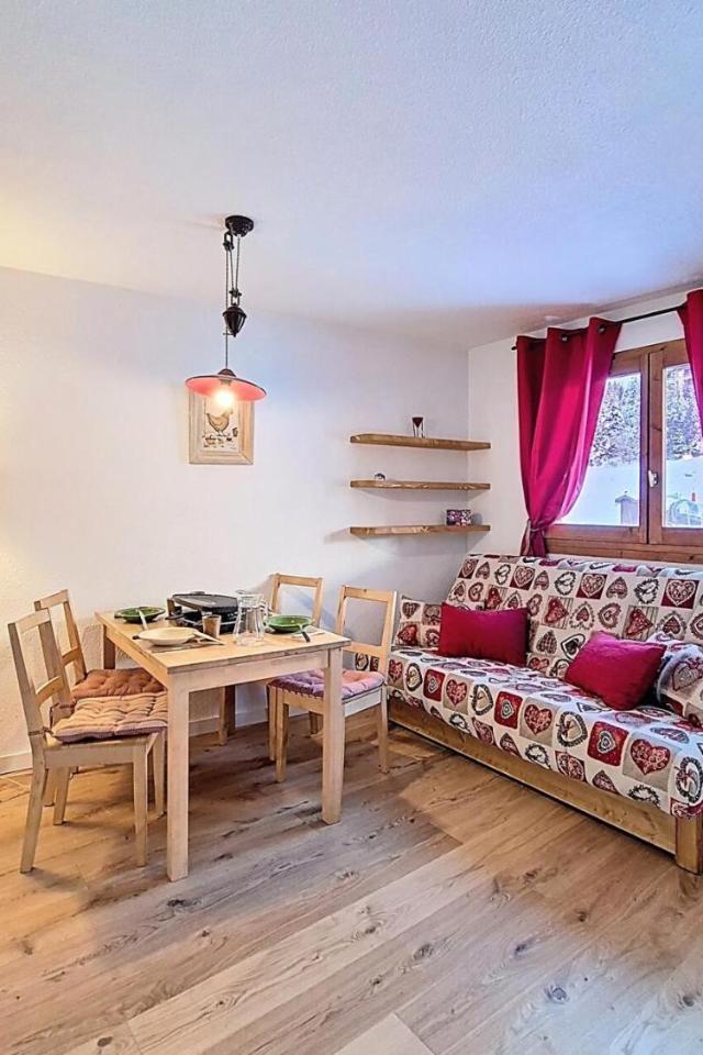 Residence Carlines II - Appartement Lumineux · Acces Direct Aux Pistes · Balcon Vue Sur Les Pistes Mae-2234