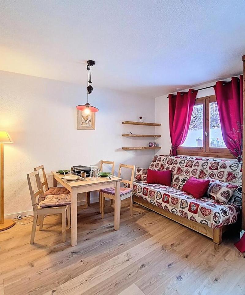 Residence Carlines II - Appartement Lumineux · Acces Direct Aux Pistes · Balcon Vue Sur Les Pistes Mae-2234
