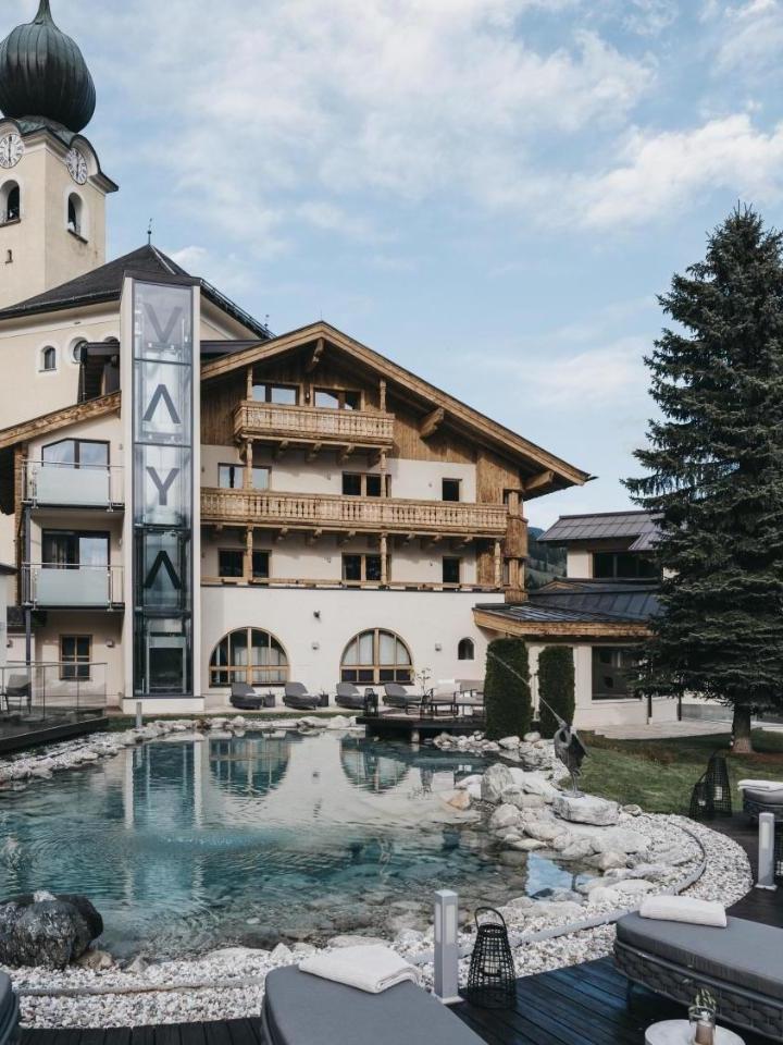 Superior Double Room (1 large bed) - Free WiFi – Vaya Post Saalbach