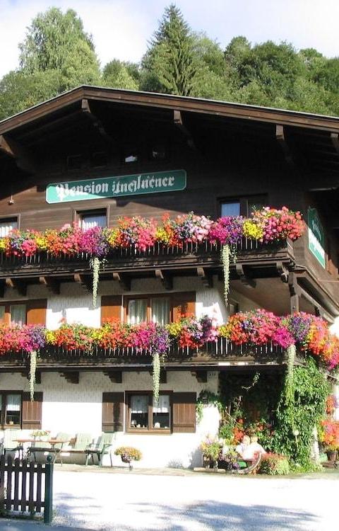 Stor lejlighed i Saalbach-Hinterglemm tæt på skiresort – Saalbach
