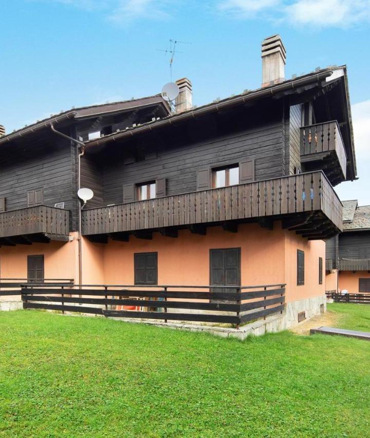 Two-Bedroom Deluxe Apartment with Garden View (1 large bed) - Free WiFi – Residence Valleverde