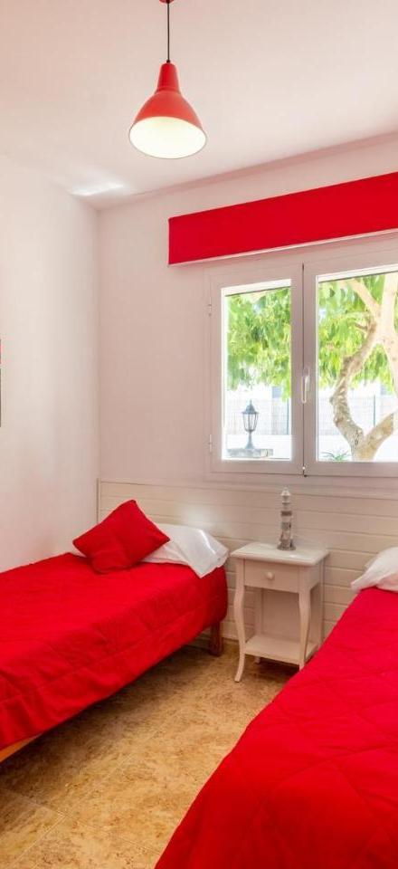 Can Content Villa with Pool & Garden – billede 4