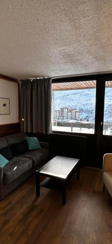 Apartment (4 Adults) (1 double bed, Bedroom#1: 1 double bed and 1 bunk bed) – Appartement Au Pied Des Pistes Pour 4 Pers, Balcon Sud, Centre Des Menuires, Proche Commerces - Fr-1-452-184